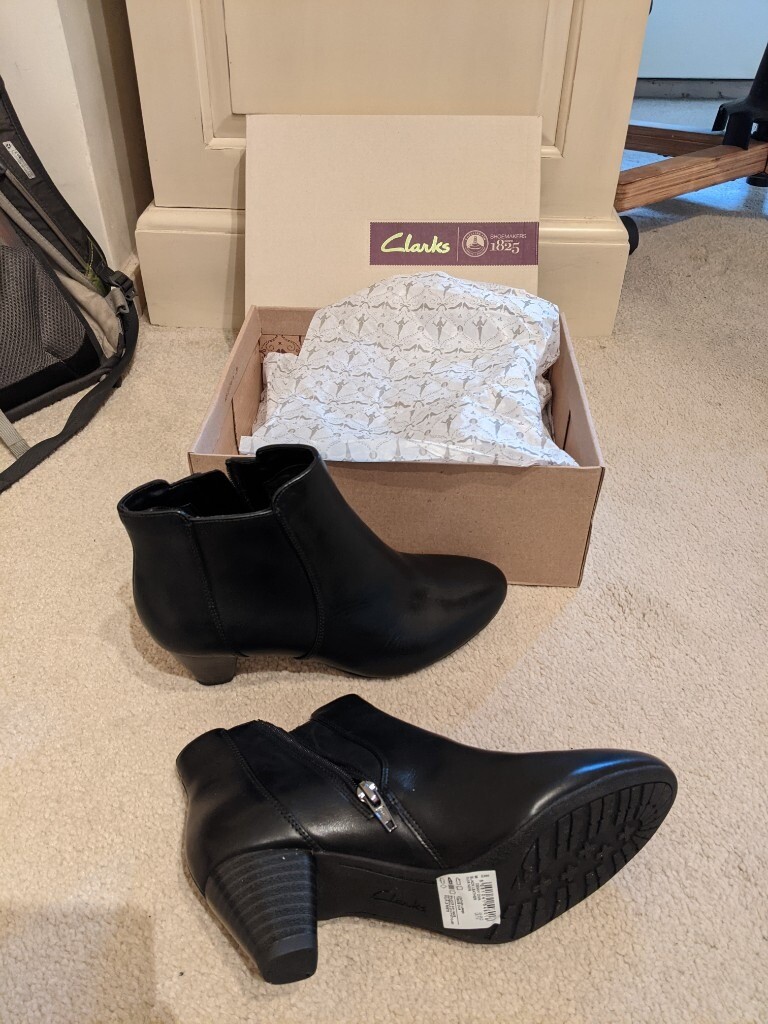 clarks size 4.5